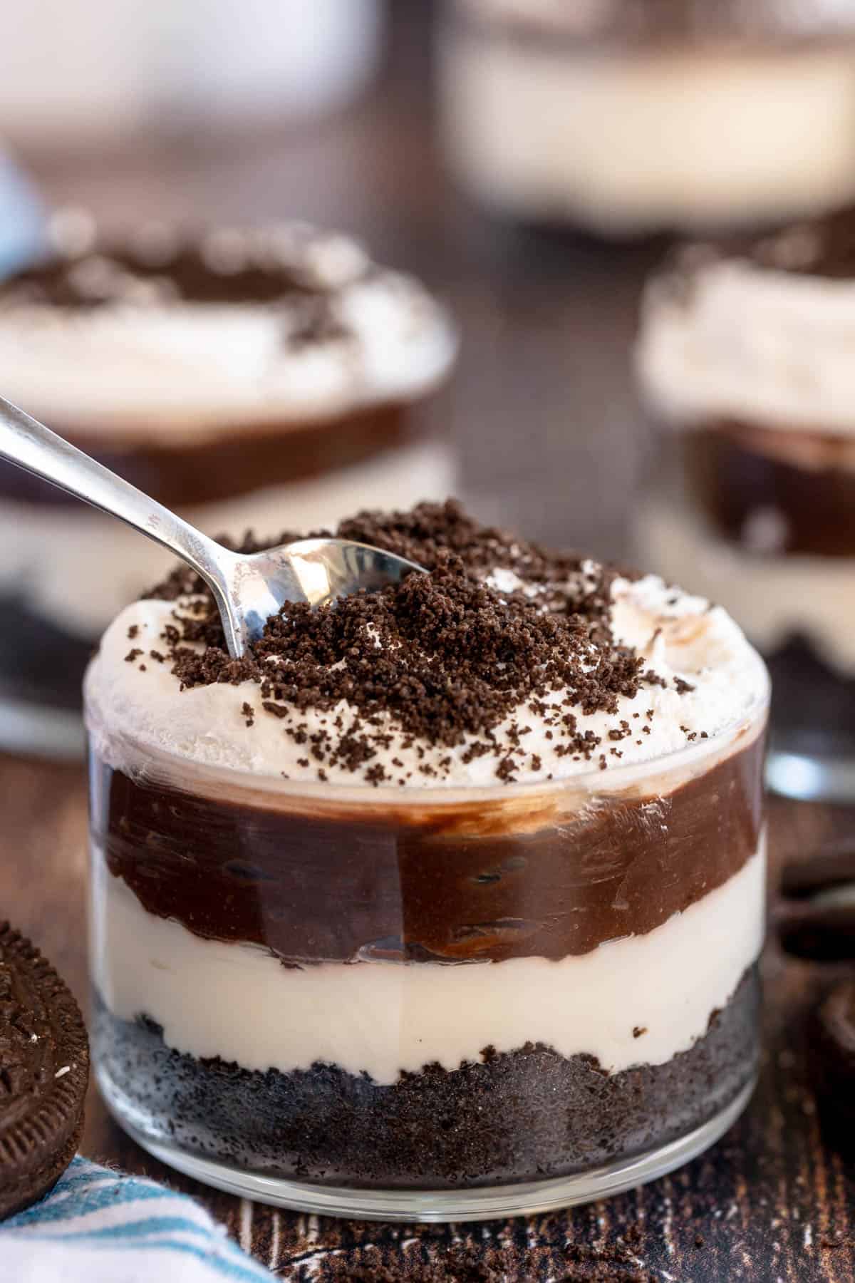 Oreo Dirt Pudding Cups (No bake!)