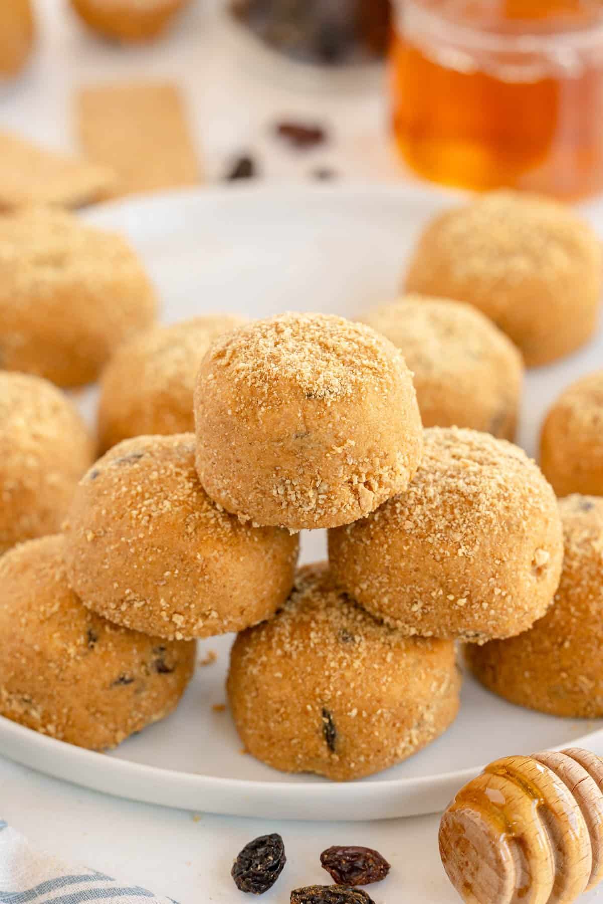 Peanut Butter Balls (5 ingredients)