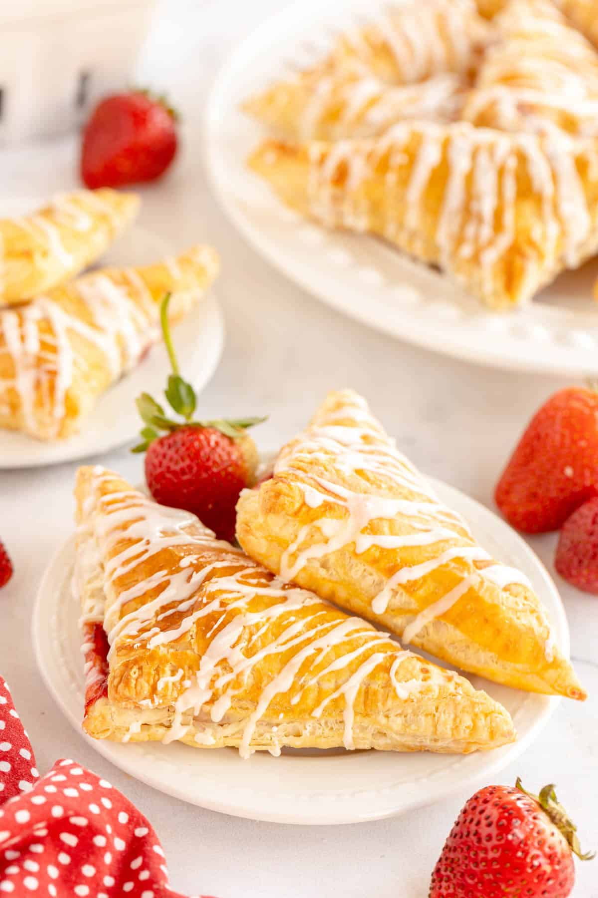 Easy Strawberry Turnovers (Puff Pastry)